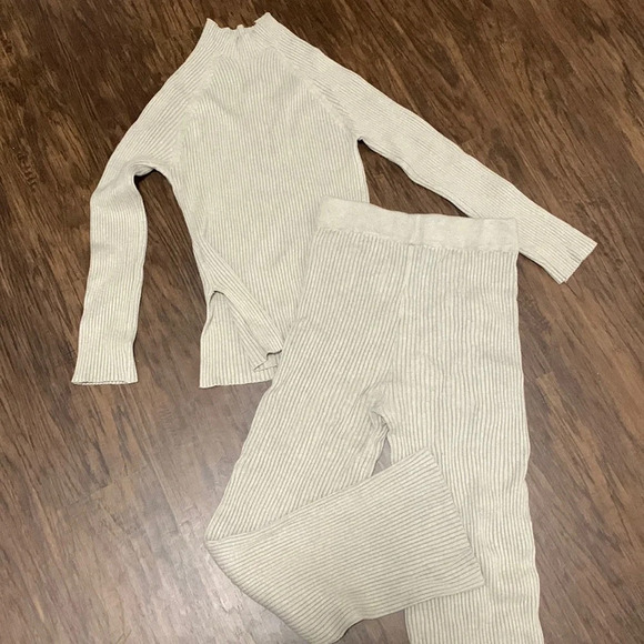 Ribbed tan set - Picture 1 of 14